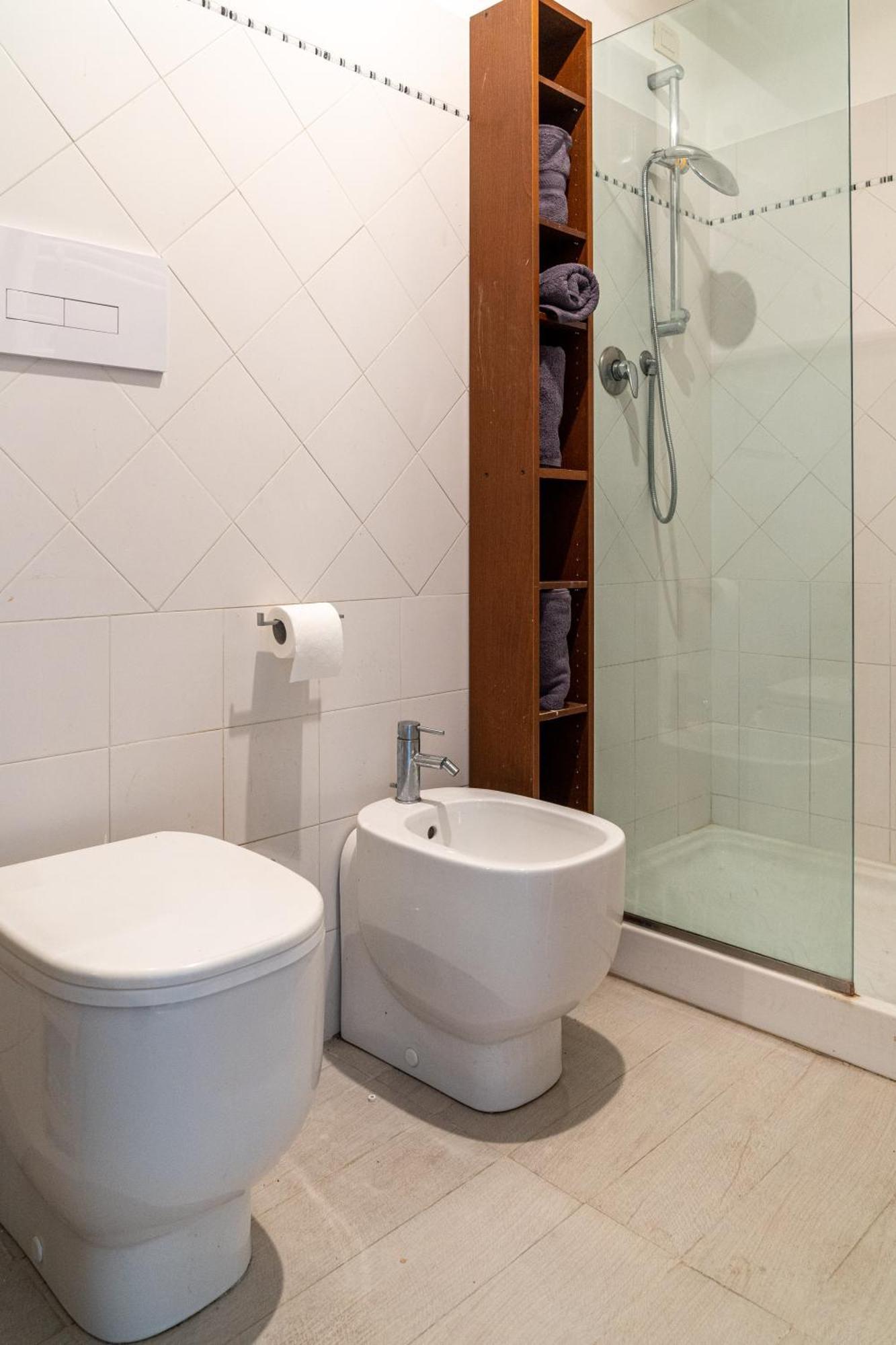 Historic Apt In The Center Of Lucca With Balcony Apartment Exterior photo